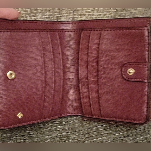 Like New Kate Spade NY Sylvia Clover Bifold Wallet - Picture 2 of 5